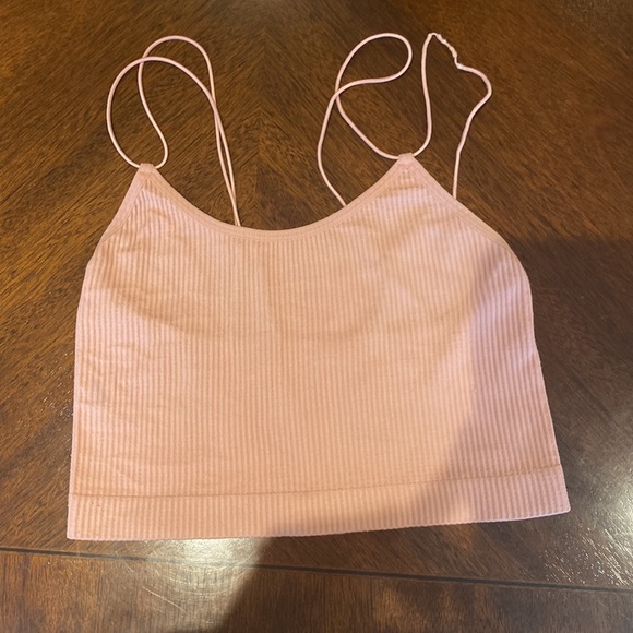 Bundle of tank tops - Picture 9 of 11